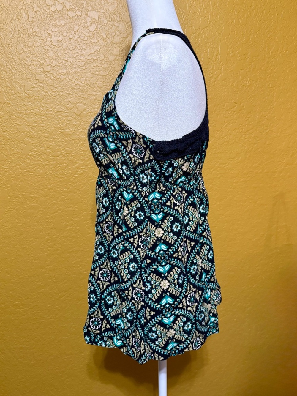 Speechless Boho Crochet Lace Back Empire Waist Tank Top - Large EUC - Picture 6 of 6